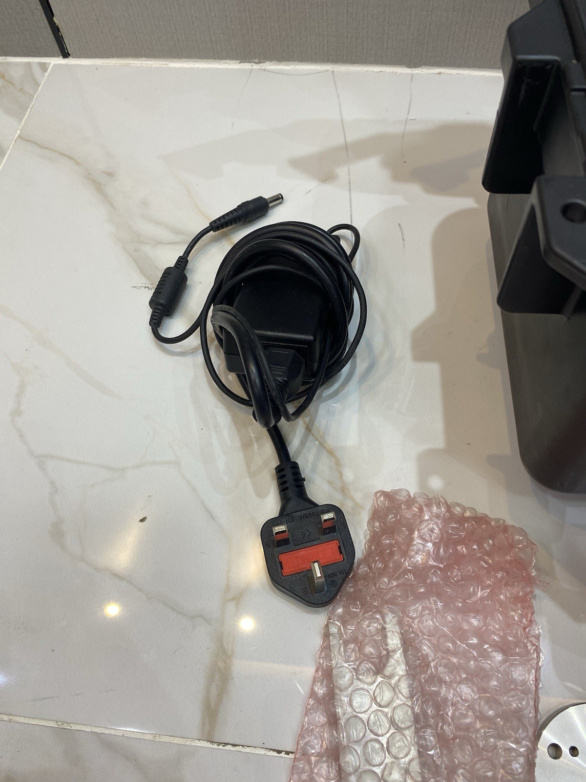 THE MODAL SHOP 9100D Portable Vibration Calibrator