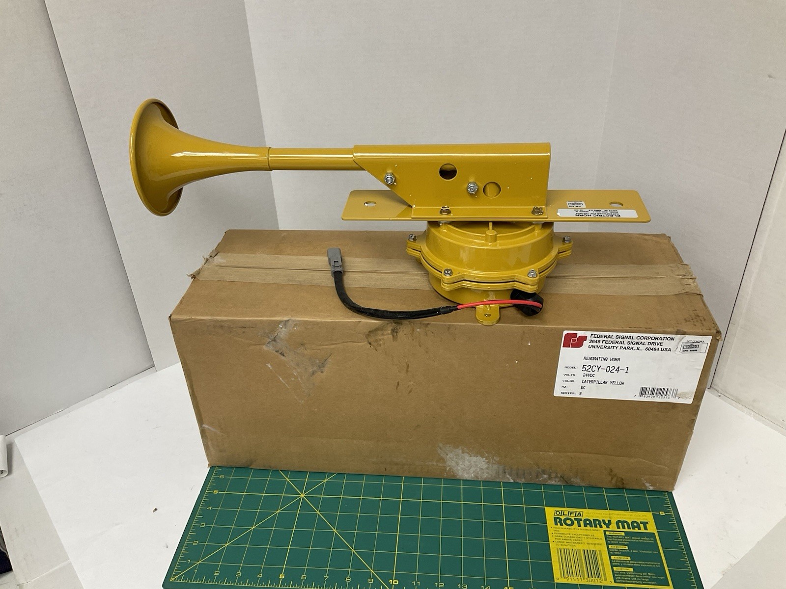 Federal Signal 52C-024-1, SERIES B Resonating Horn 24VDC,  AMPS 4.0, 146-5804