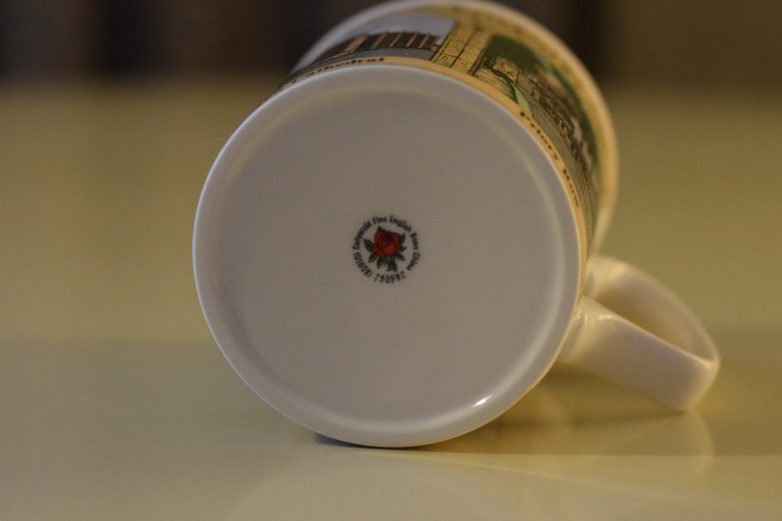 COVENTRY ENGLISH FINE BONE CHINA MUG