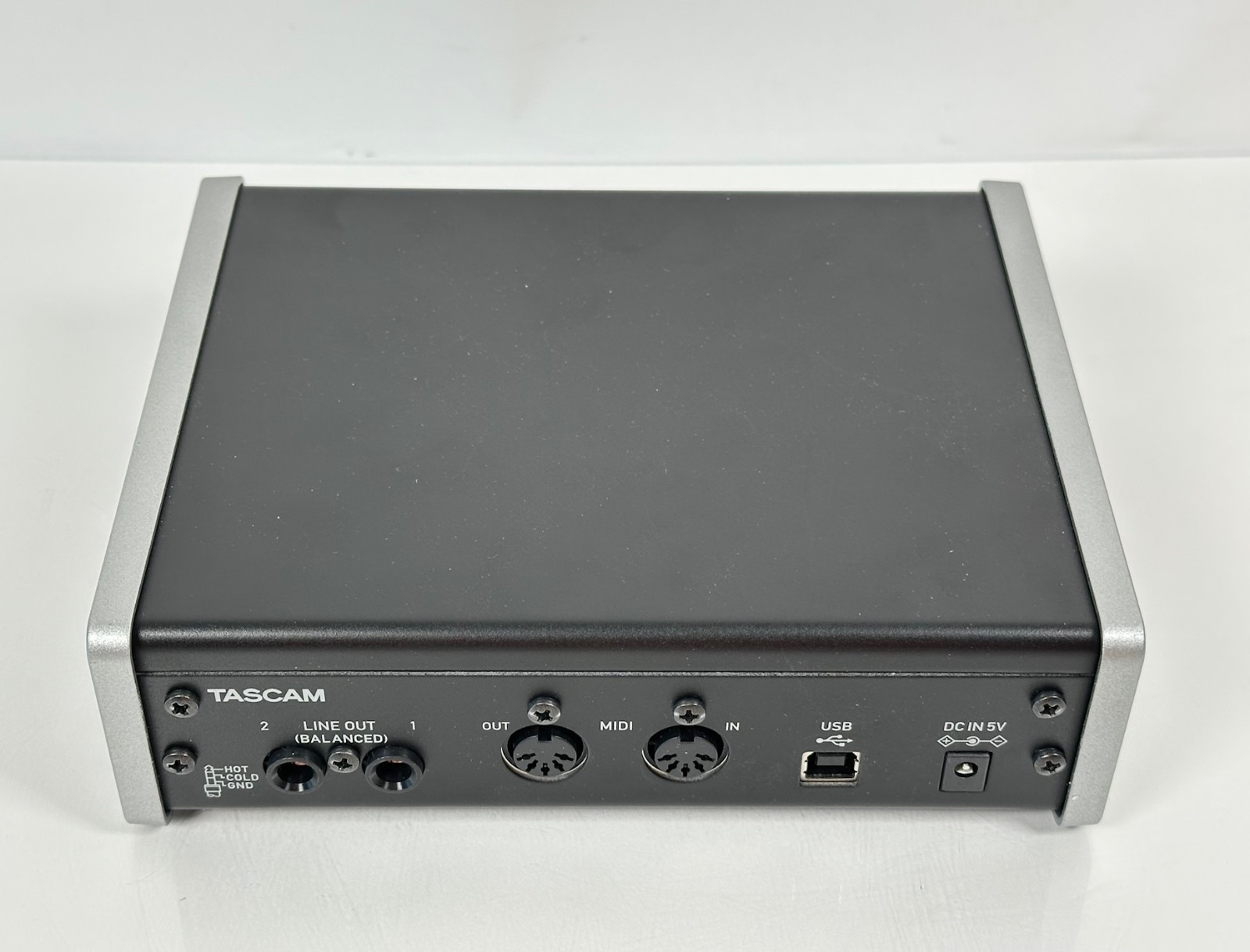 TASCAM Audio Interface US-2x2 USB MIDI AUDIO INTERFACE
