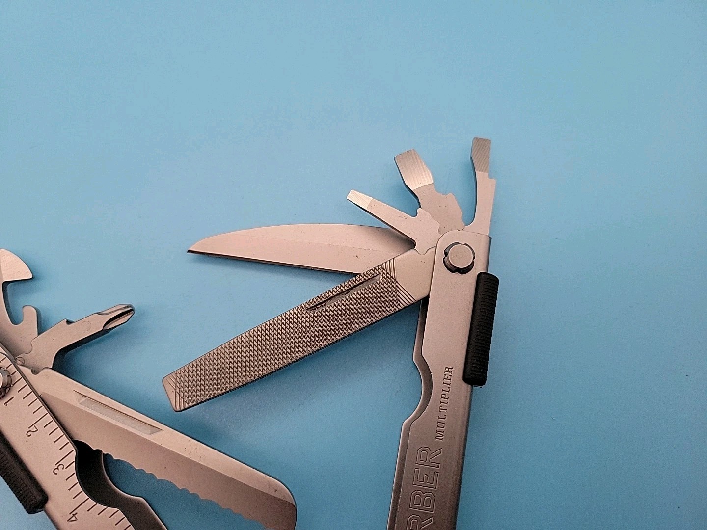 Gerber MP600 Multiplier Multi-Tool - Silver - Needle Nose Carbide Cutter Pliers