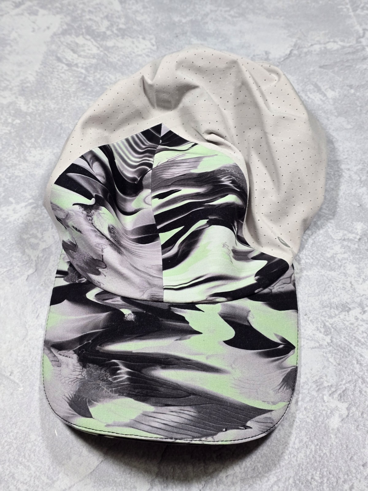 Lululemon Fast Free Running Hat Paint Glide Multi Adjustable Strap One Size