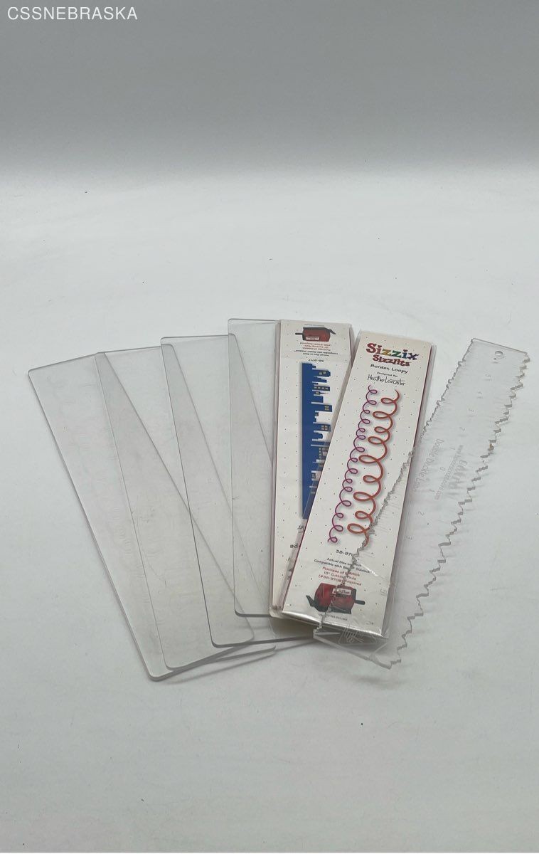 Sizzix, Boxer Lot of Paper Embossing Tools - Loopy Border, City Border