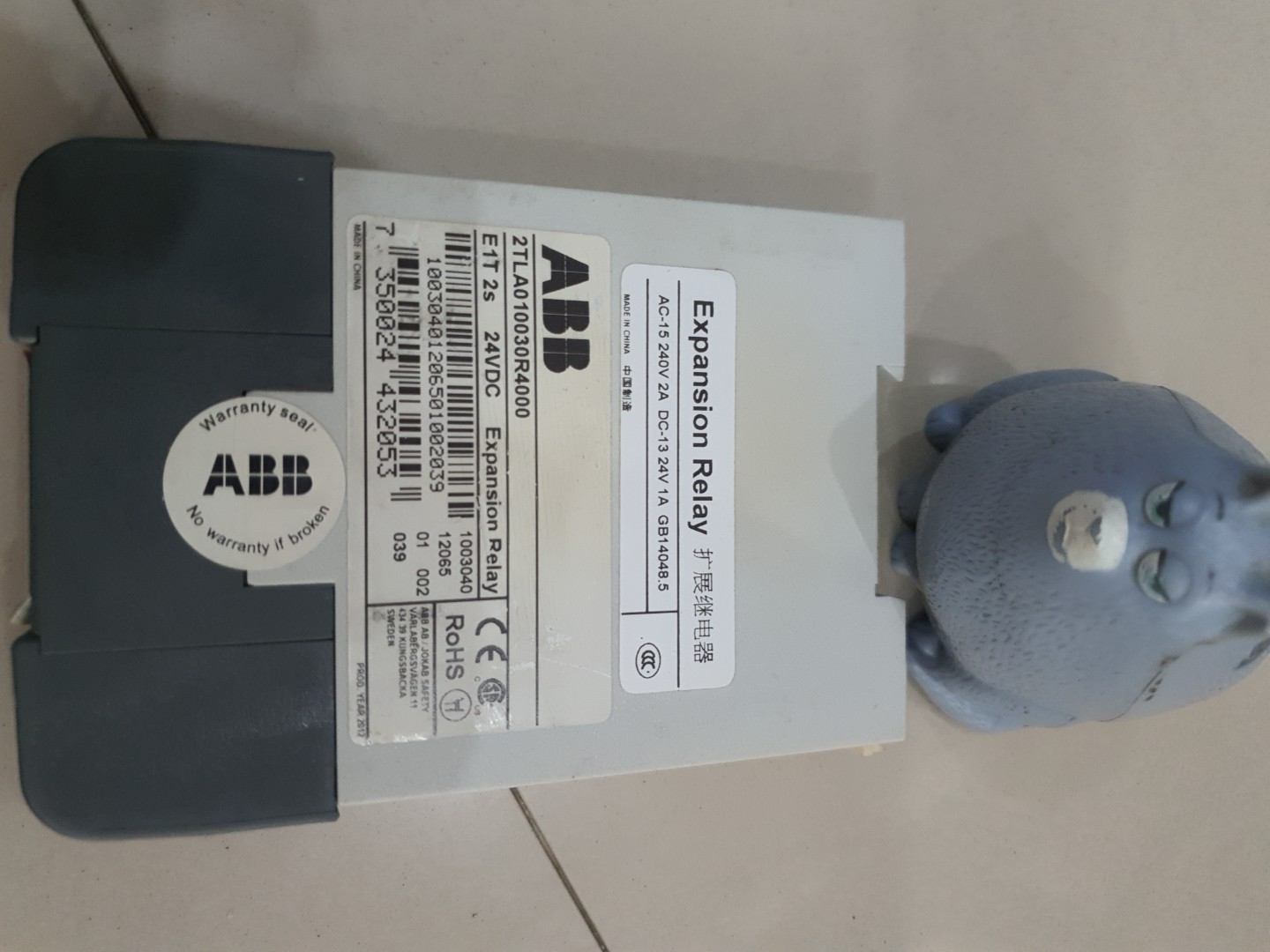 E1T 2S  2tla010030R4000 24 VDC E1T2s ABB Expansion Relay safety   used