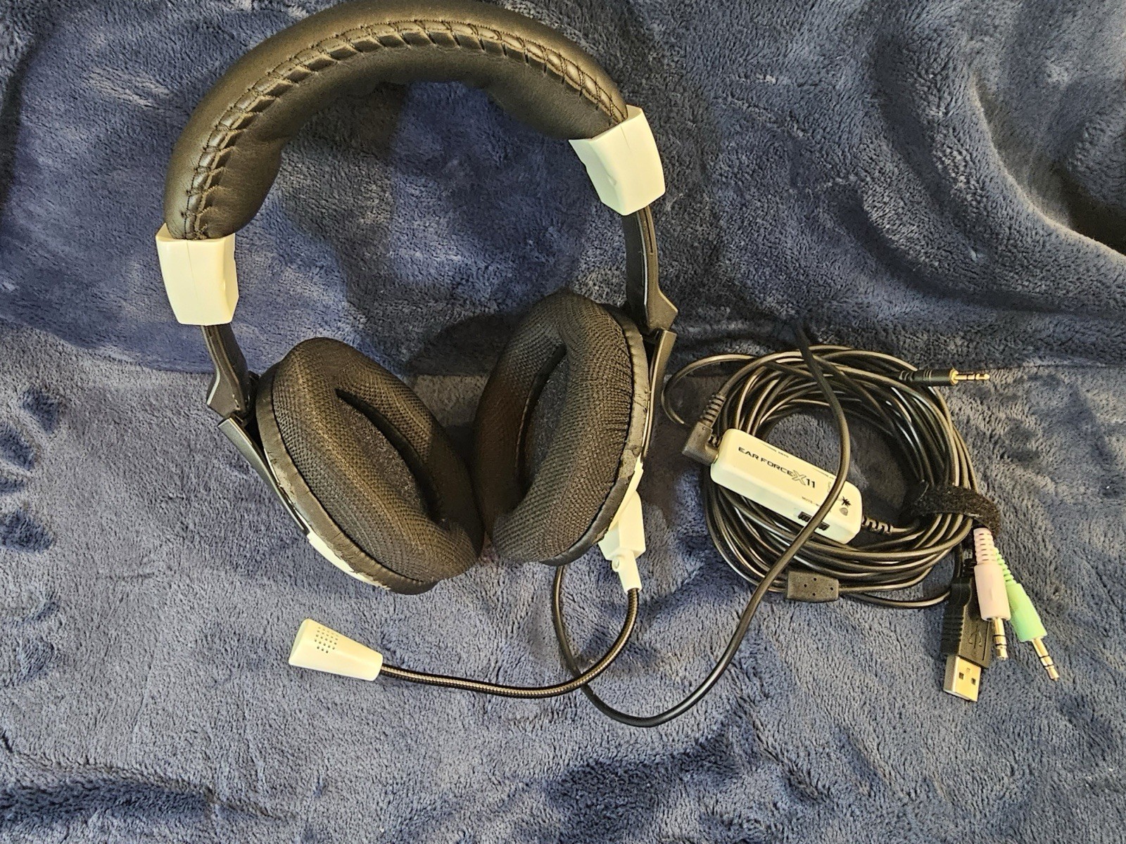Earforce X 11 Turtle Beach  headphones/mic