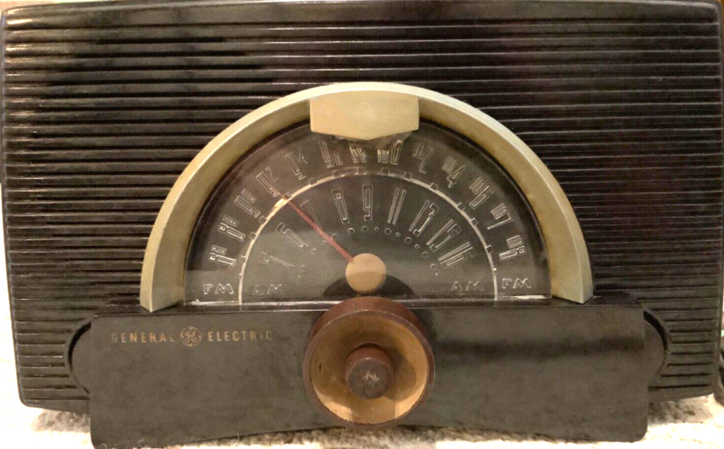 Vtg Original 1951 GE General Electric Model 409 Vacuum Tube AM-FM Radio