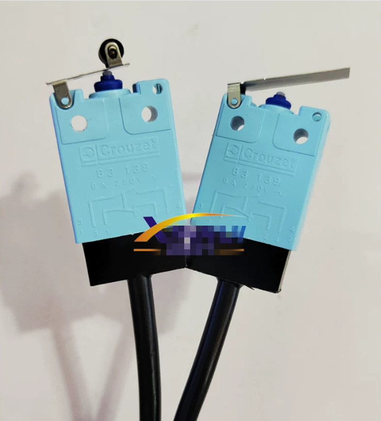 1PC New CROUZET controls microswitch 83139 (0.5M line supervisor)