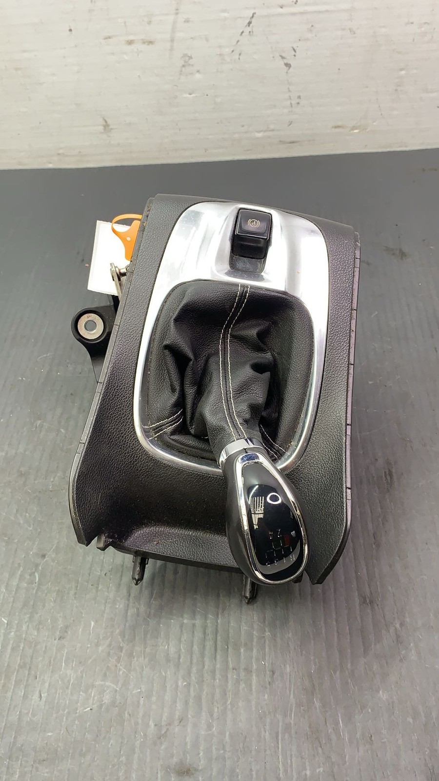 VAUXHALL MERIVA B MANUAL GEAR SELECTOR SUROUNDING 5 SPEED 2010-2015