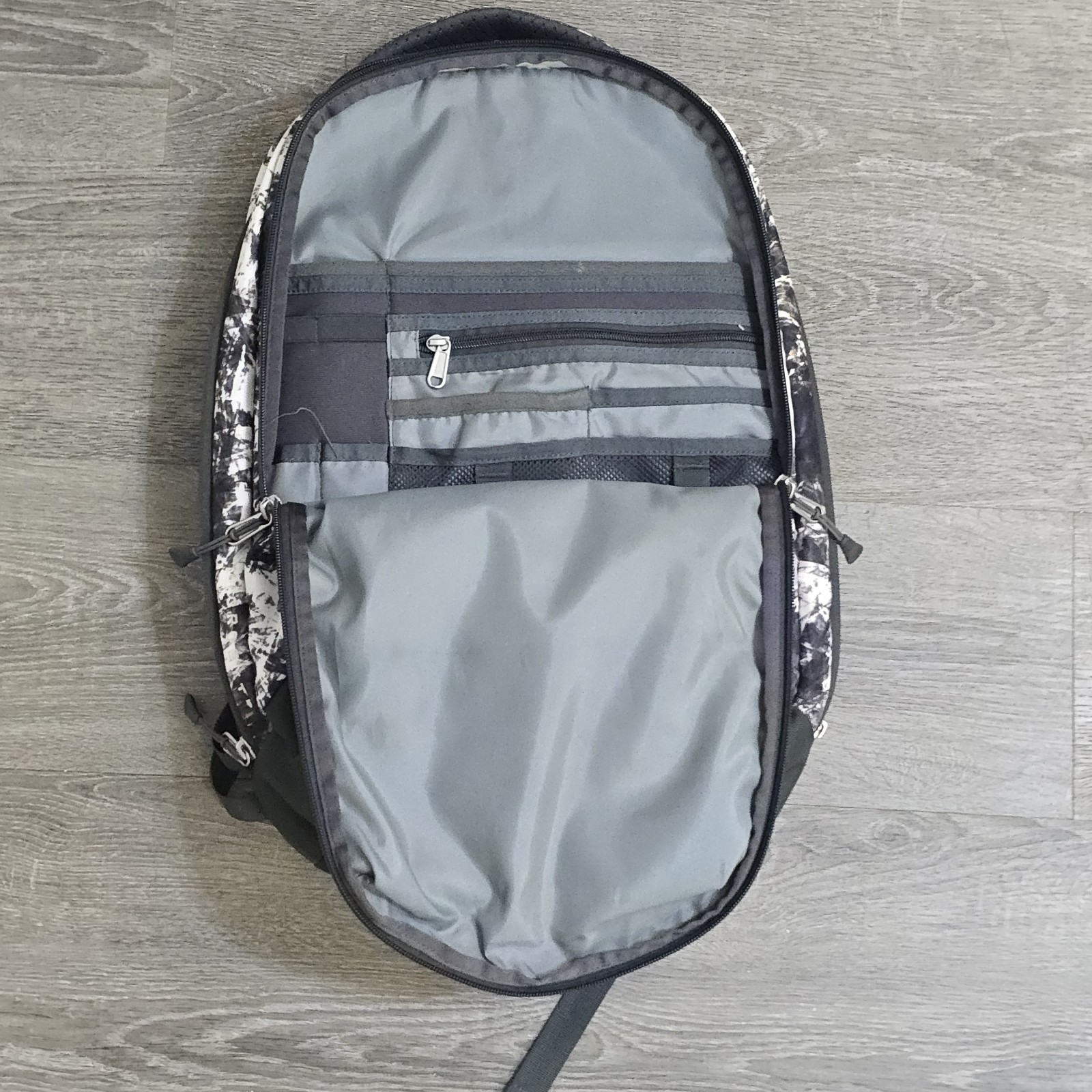 The North Face Microbyte Flex Vent Laptop Backpack Hiking Outdoors Camping