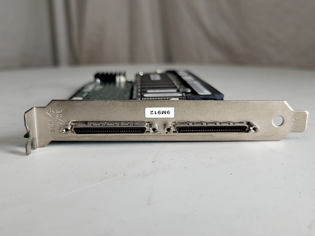 AMERICAN MEGATRENDS Series 493 P4930704 Raid Controller Card PCI-X 2*SCSI