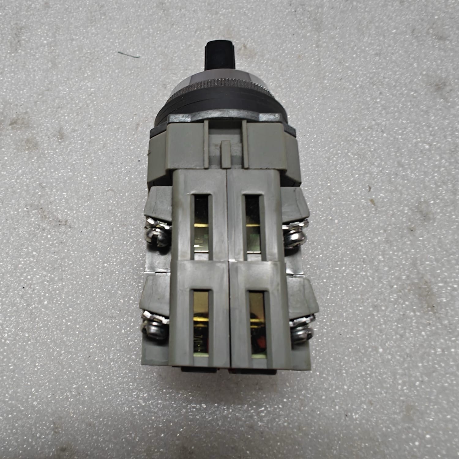 IDEC CONTROL UNIT SELECTOR SWITCH ASD0335 (ASD3323N)