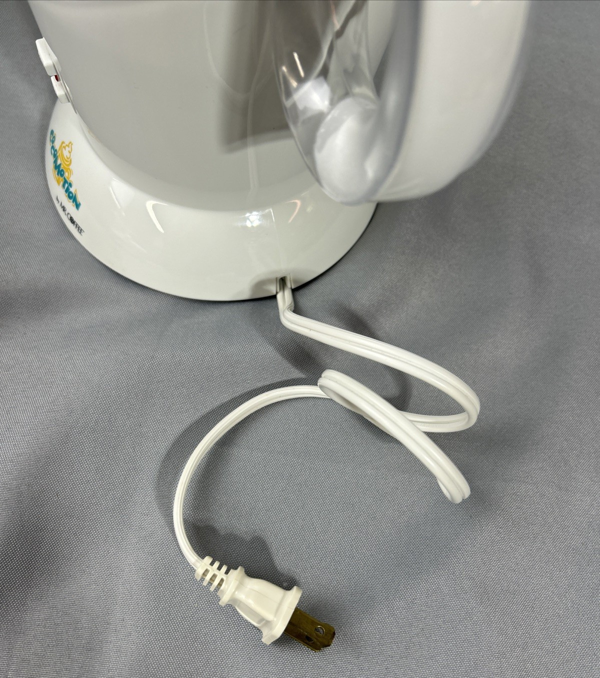 Mr. Coffee Cocomotion HC4 Automatic Hot Chocolate Maker 4 Cup Cocoa Quick & Easy