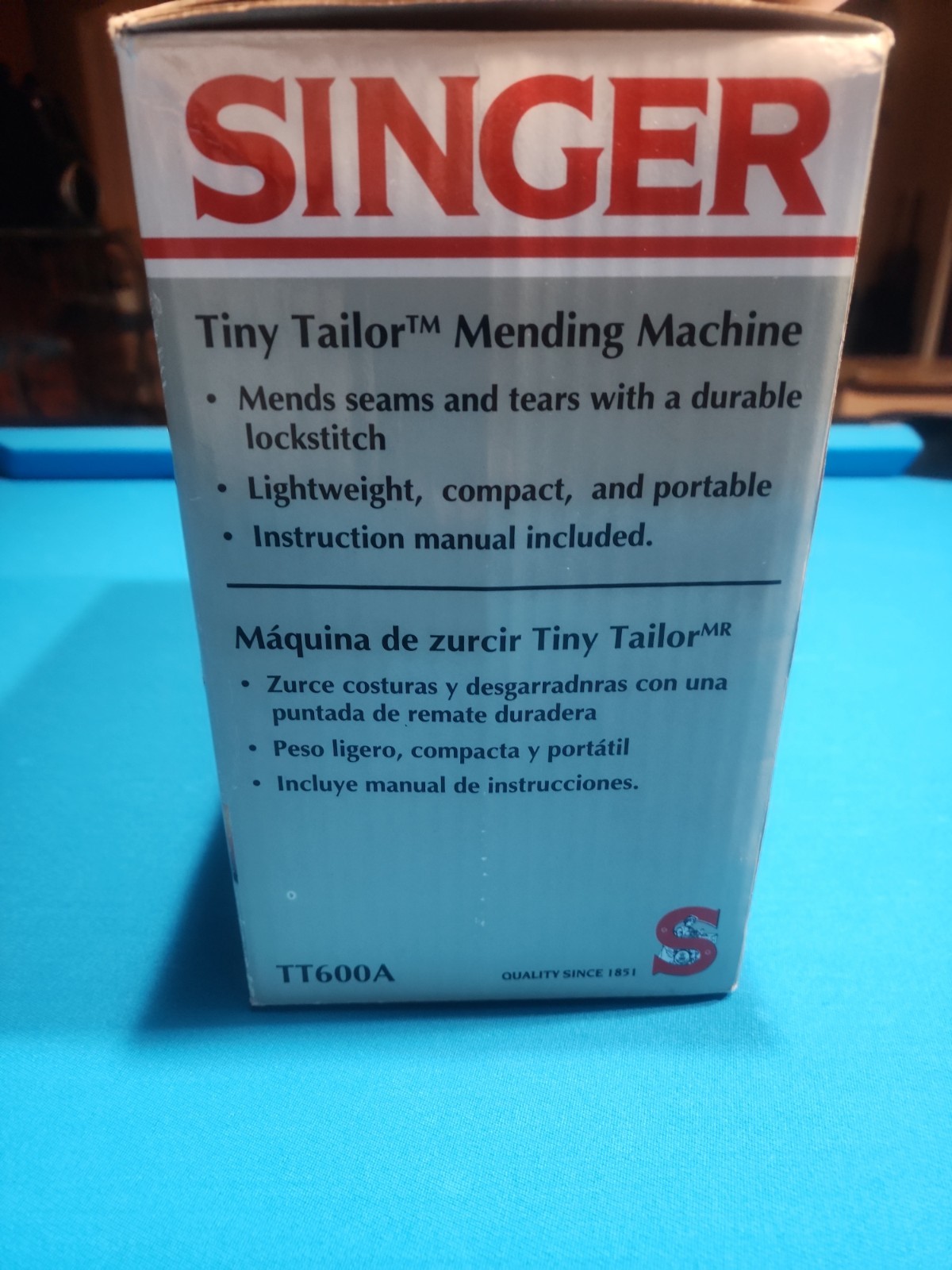 Singer Tiny Tailor Mending Machine TT600A in Original Box Sewing