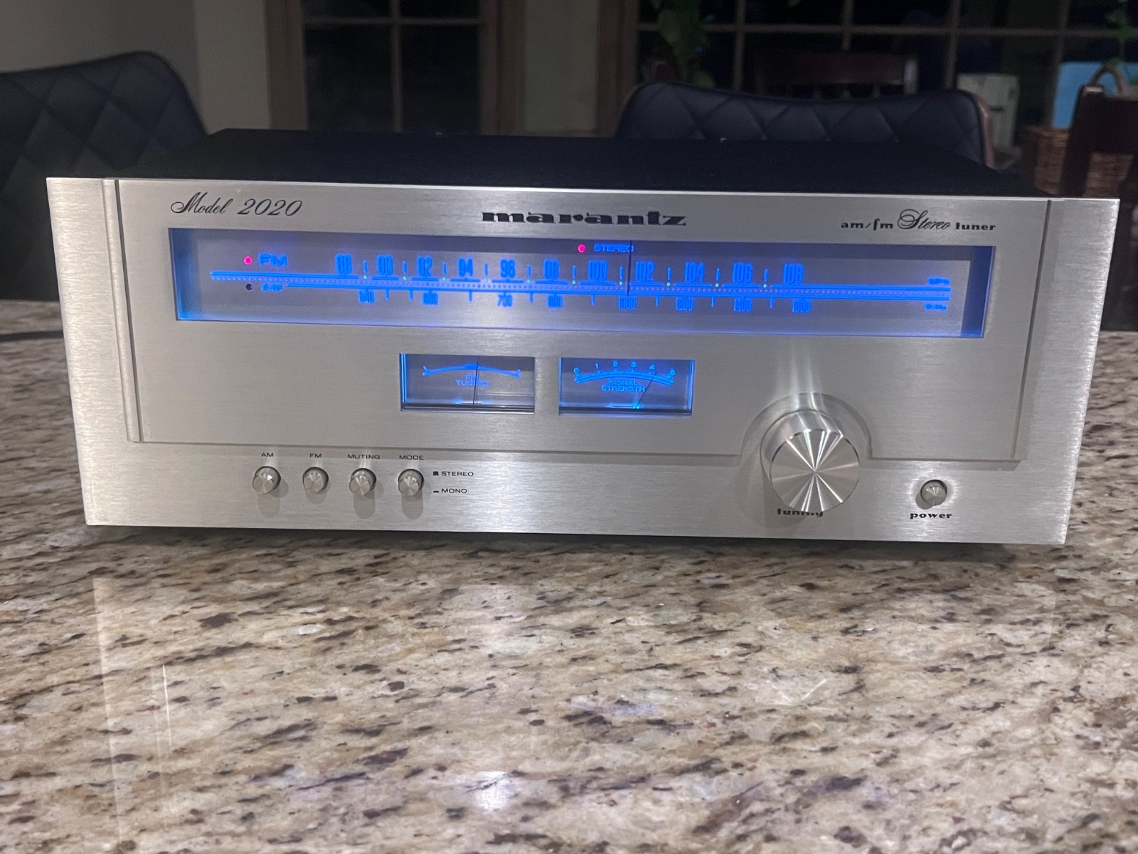 Marantz 2020 Stereo Tuner New LED'S-Tested- Beautiful