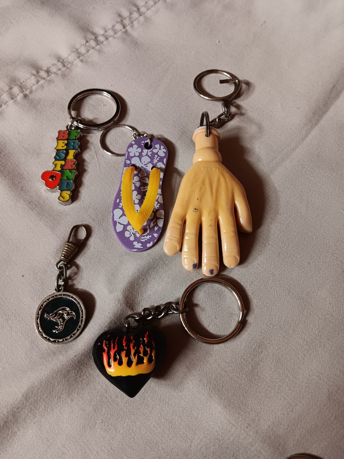 Lot Of 14 Novelty Keychains Various Sorts And Types 70s, 80s And 90s