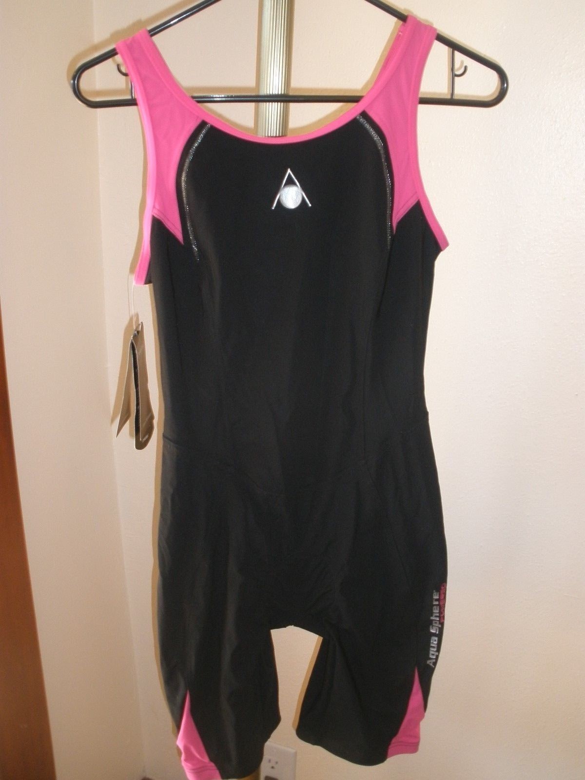 nwt AQUA SPHERE POWERED ENERGIZE LADIES TRIATHLON TRI-SUIT SZ 34/8