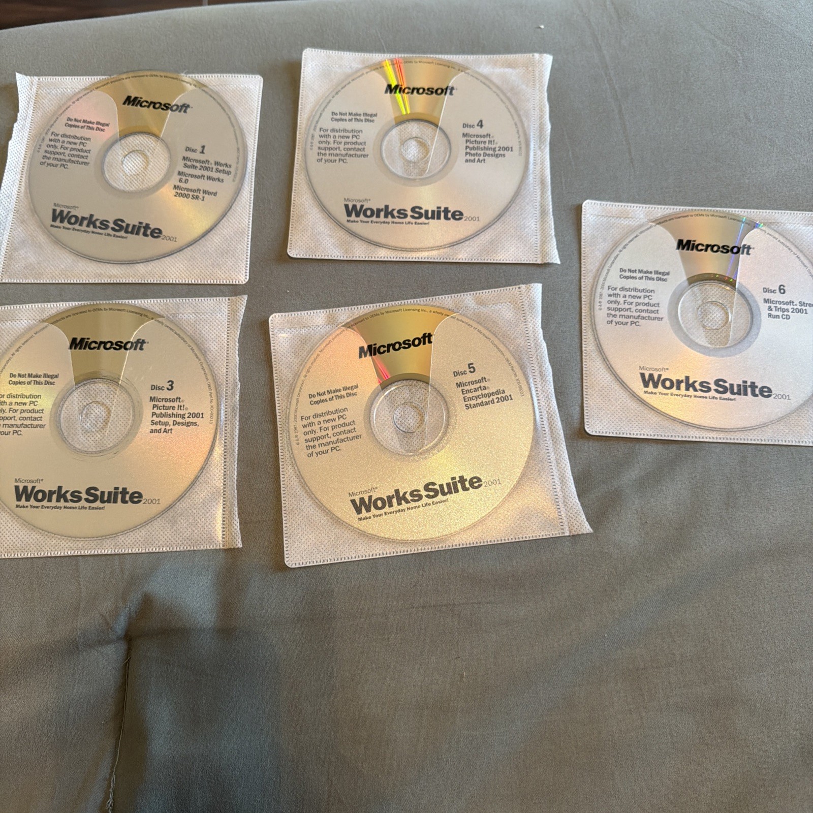 Microsoft Works Suite Software 2001 Disks 1,3,4,5,6 VINTAGE TECH (PC)