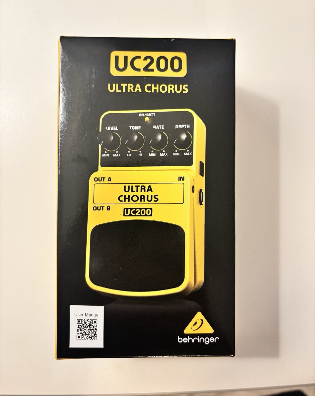 Behringer UC200 Ultra Chorus Analog Effects Pedal for Electric Guitar