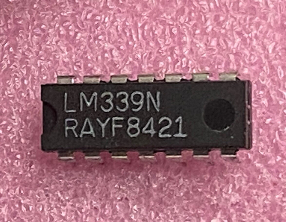 LM339N quad comparator Integrated Circuit