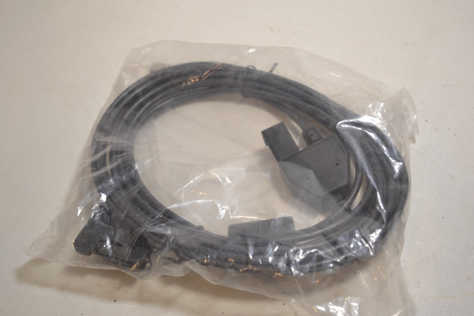 296138452 18/21 Ingenico Ethernet Cable