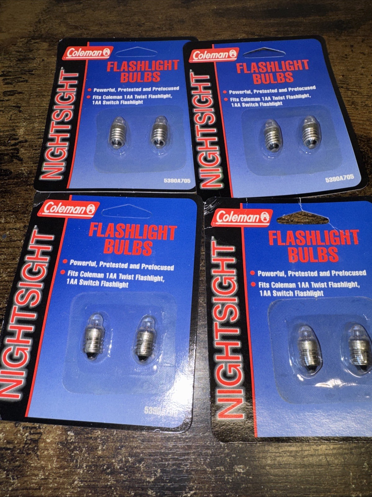 COLEMAN NIGHT SIGHT Replacement Bulbs 1AA TWIST AND SWITCH FLASHLIGHT 4 Pks
