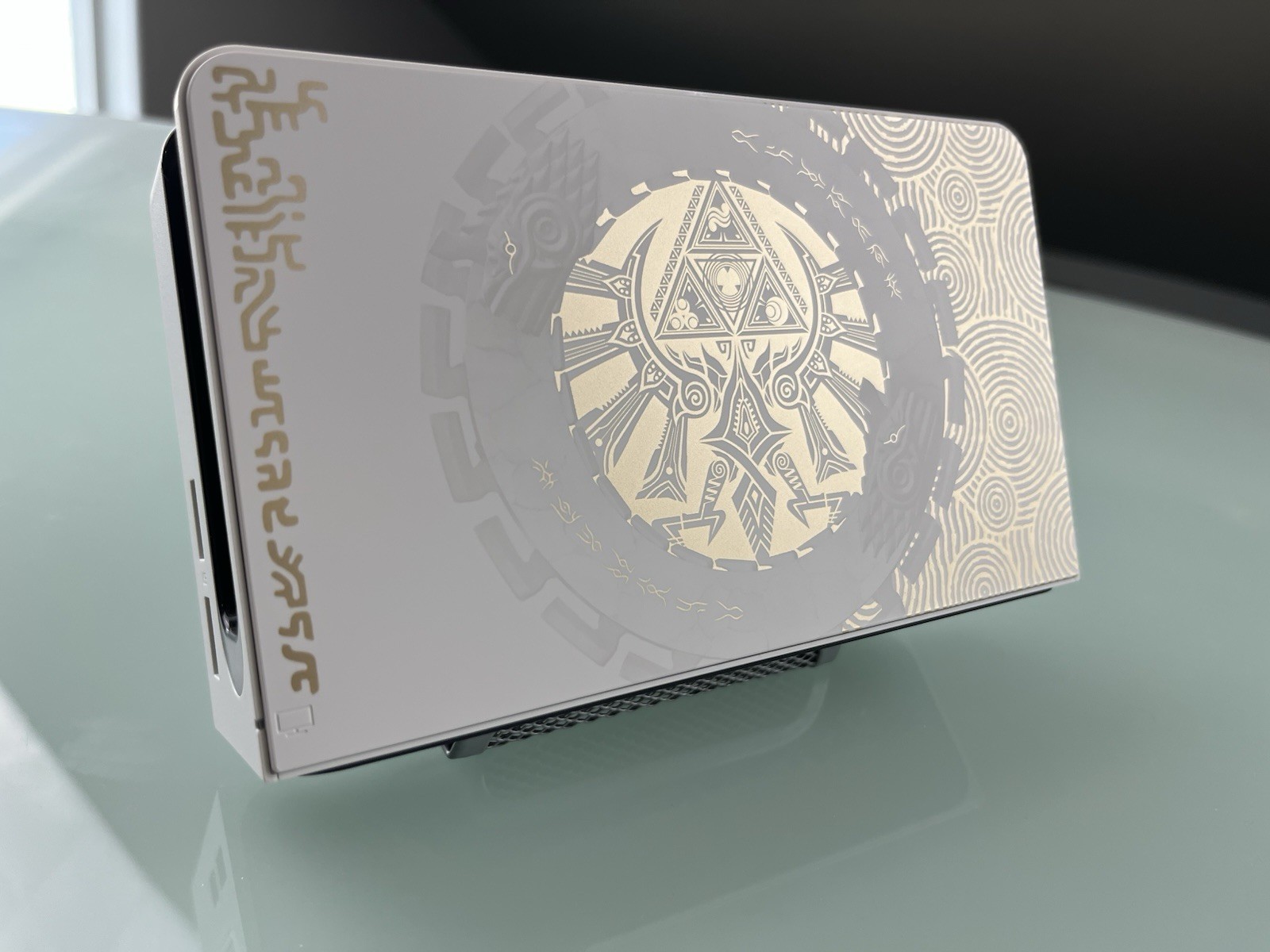 Official Nintendo Switch Zelda Tears Of The Kingdom Oled Charging Dock Only NEW!