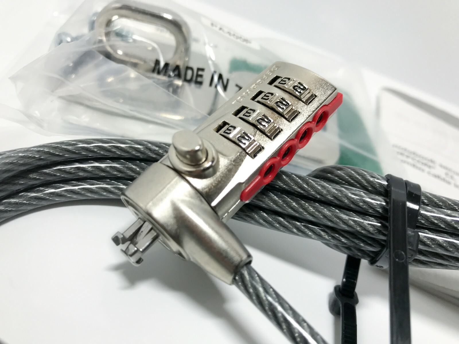 Targus Notebook Security Defcon CL Combo Cable Lock with Base Plate PA410BX-LE