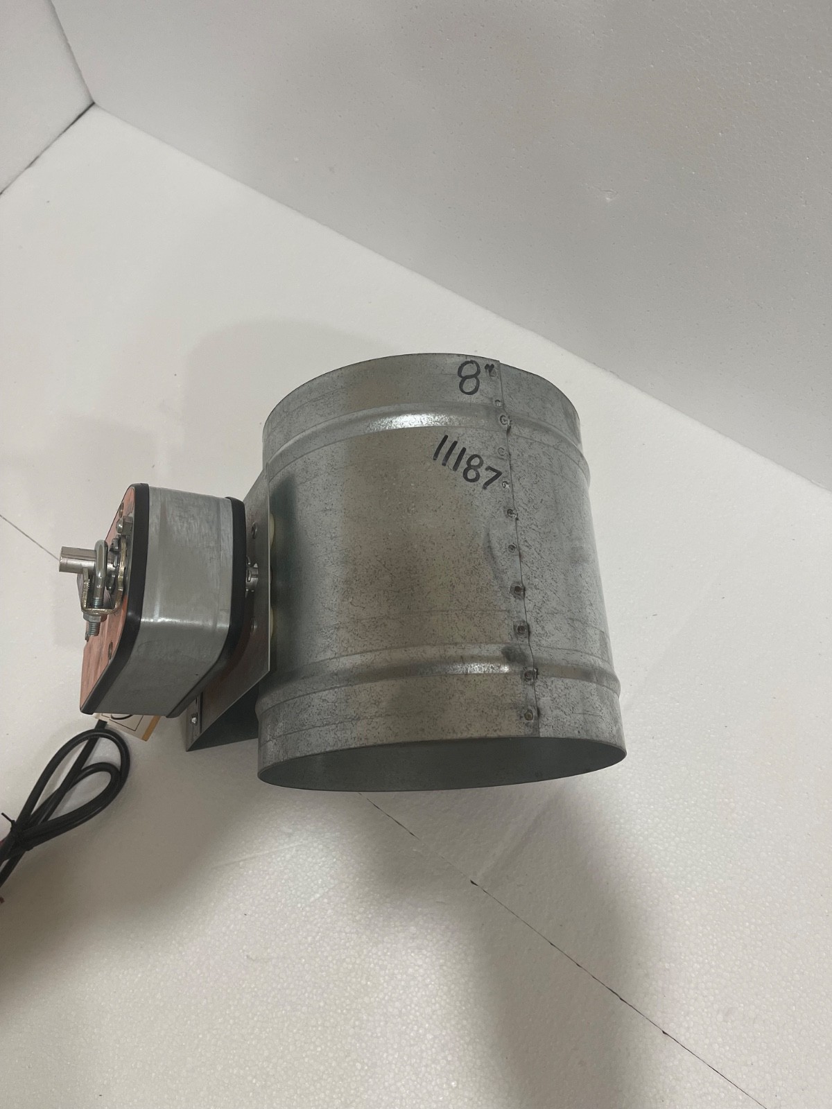 BELIMO LF24 US Actuator with HVAC 8 inch Damper