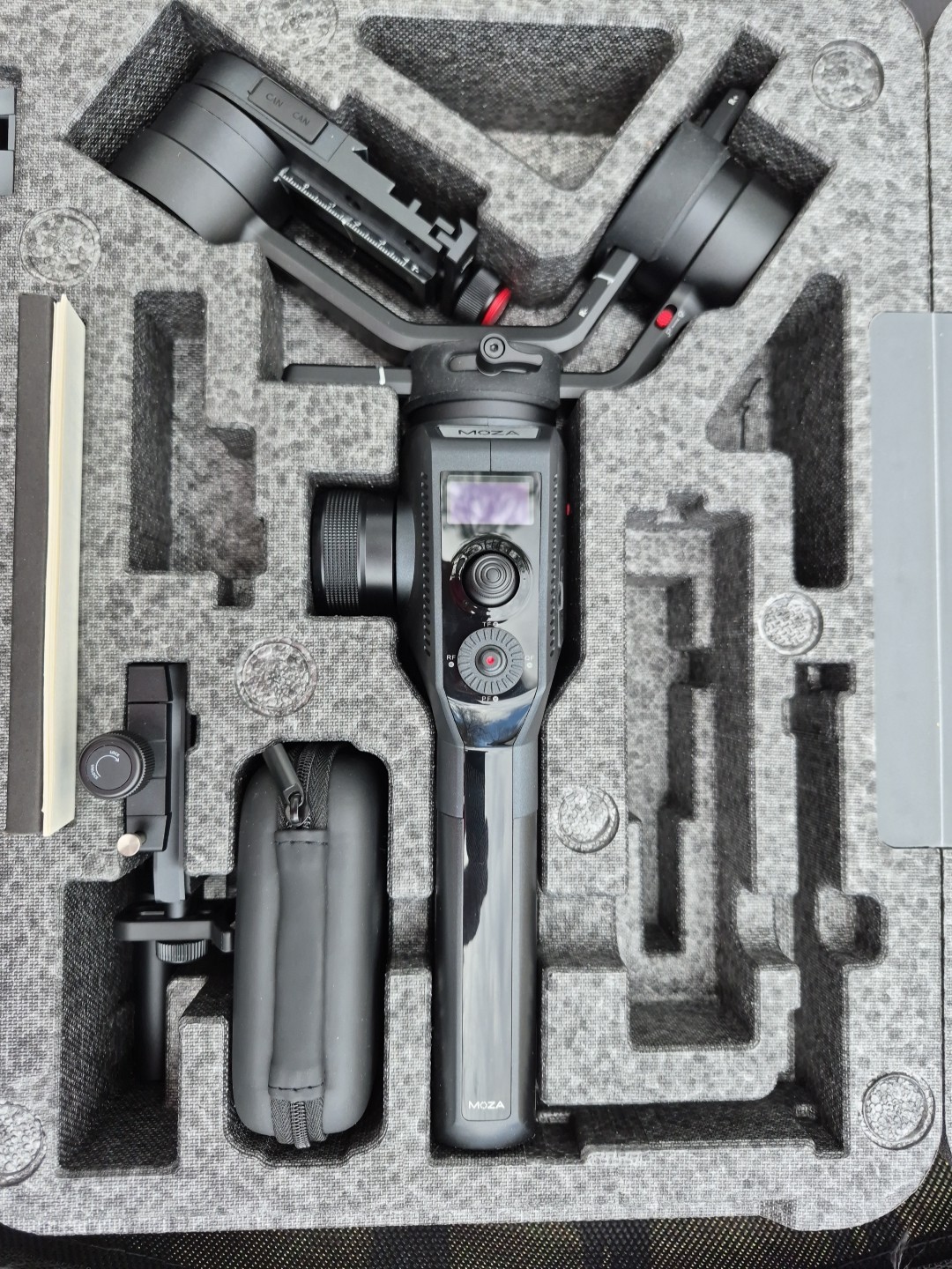 Moza AirCross 2 AC-02 3-Axis Handheld Gimbal Stabilizer