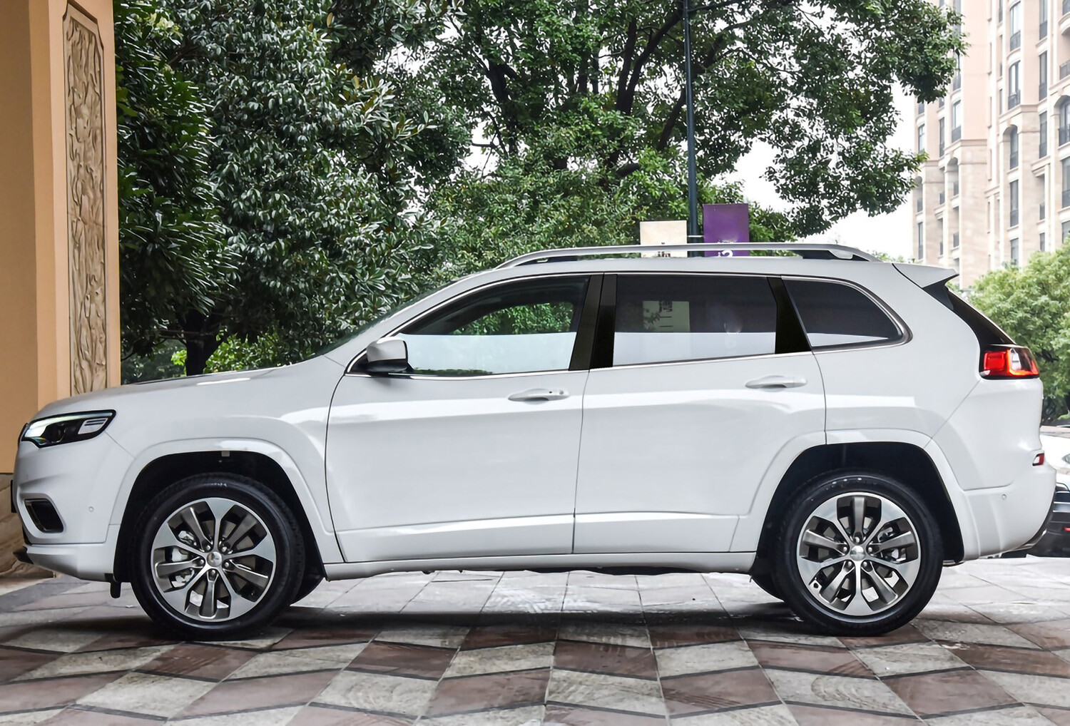 ✅ Window Door Column B Pillar Post Trim Cover Stickers For Jeep Cherokee 2014-23