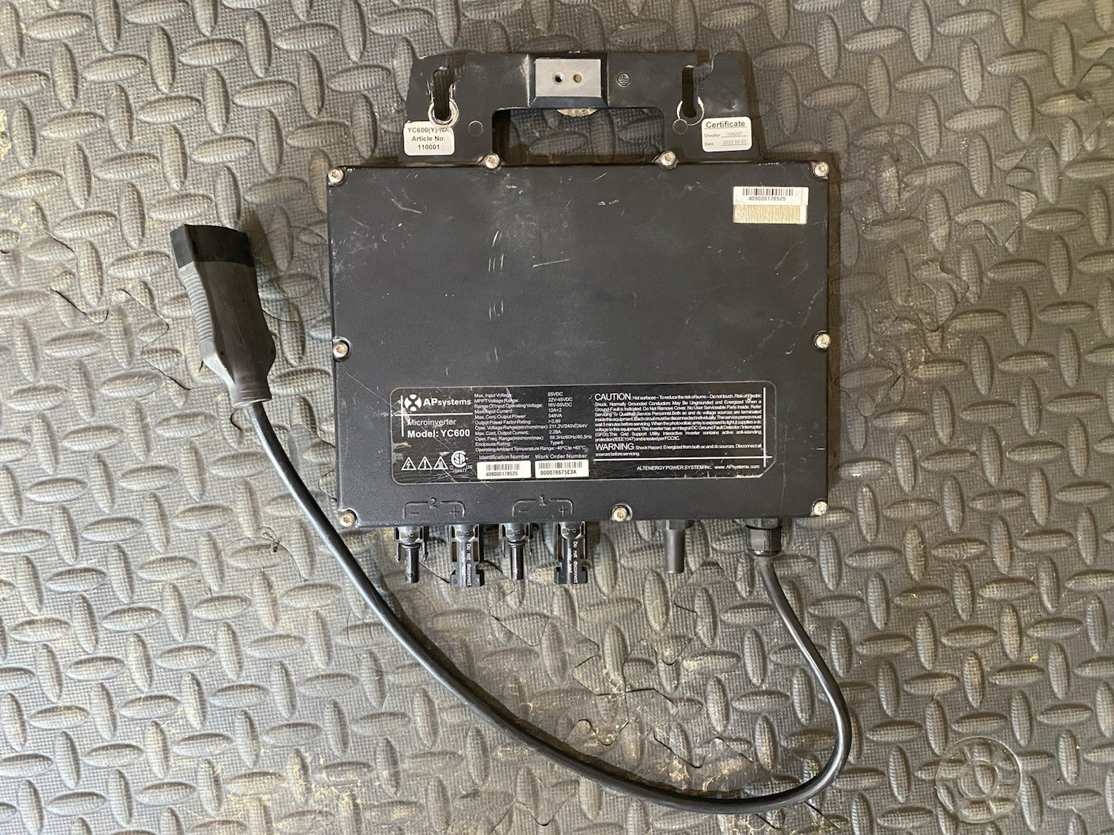 APsystems Microinverter, model YC-600(Y)-NA, for solar panels