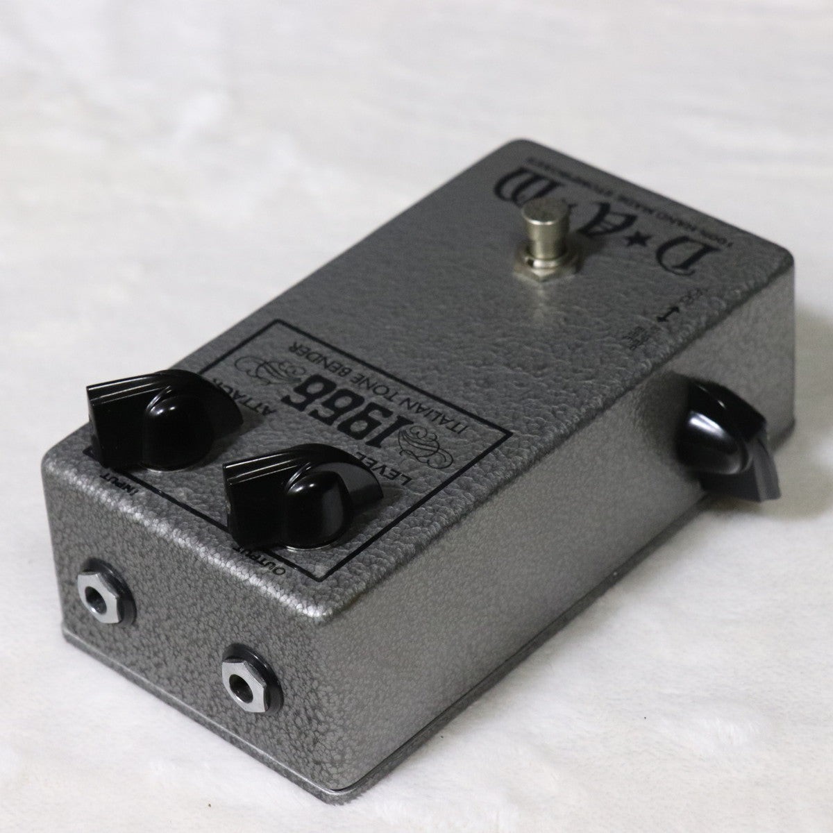 D.A.M. 1966 Tone Bender Replica