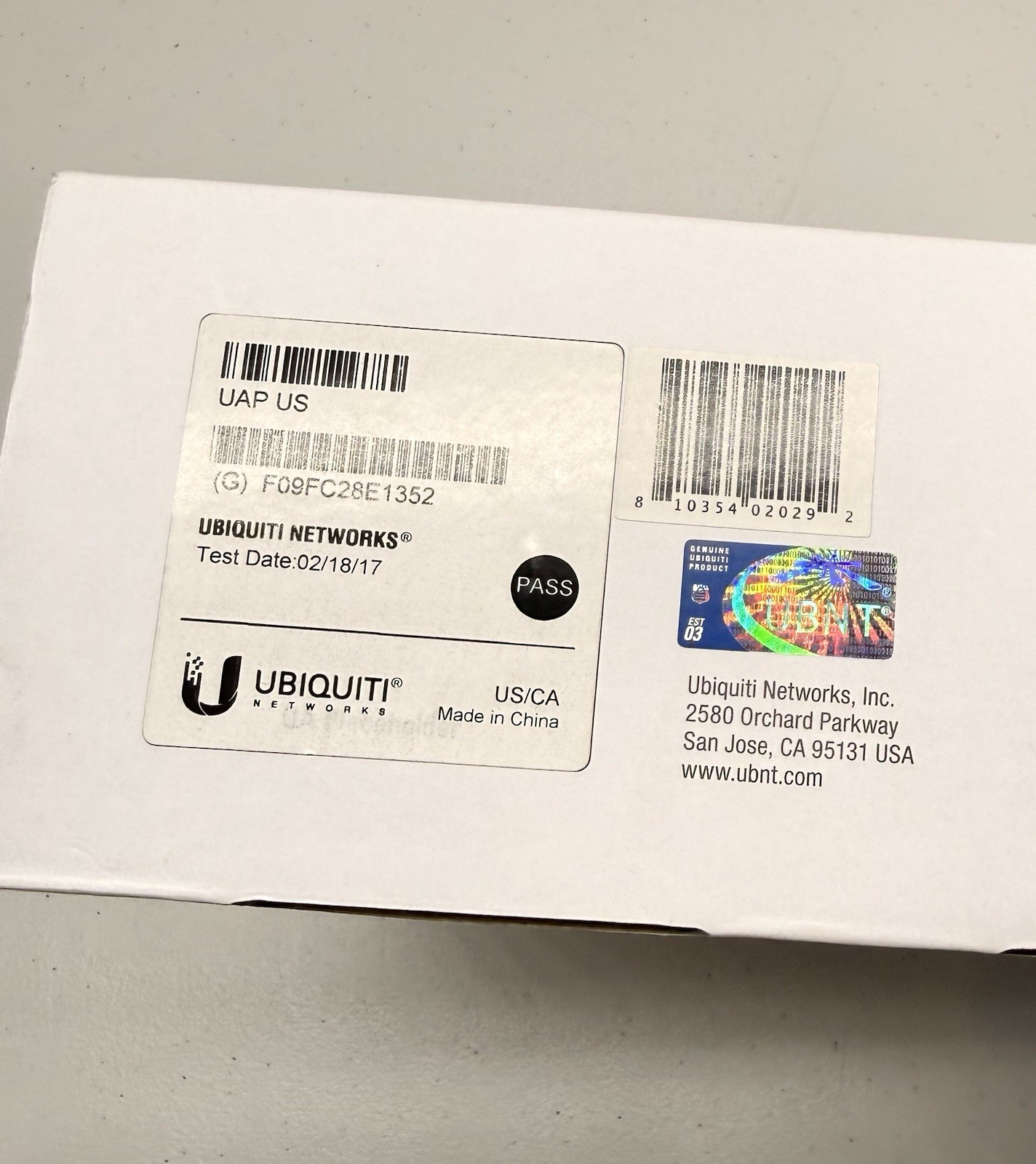 Ubiquiti Networks UAP US Wi-Fi System Long Range Network Access Point