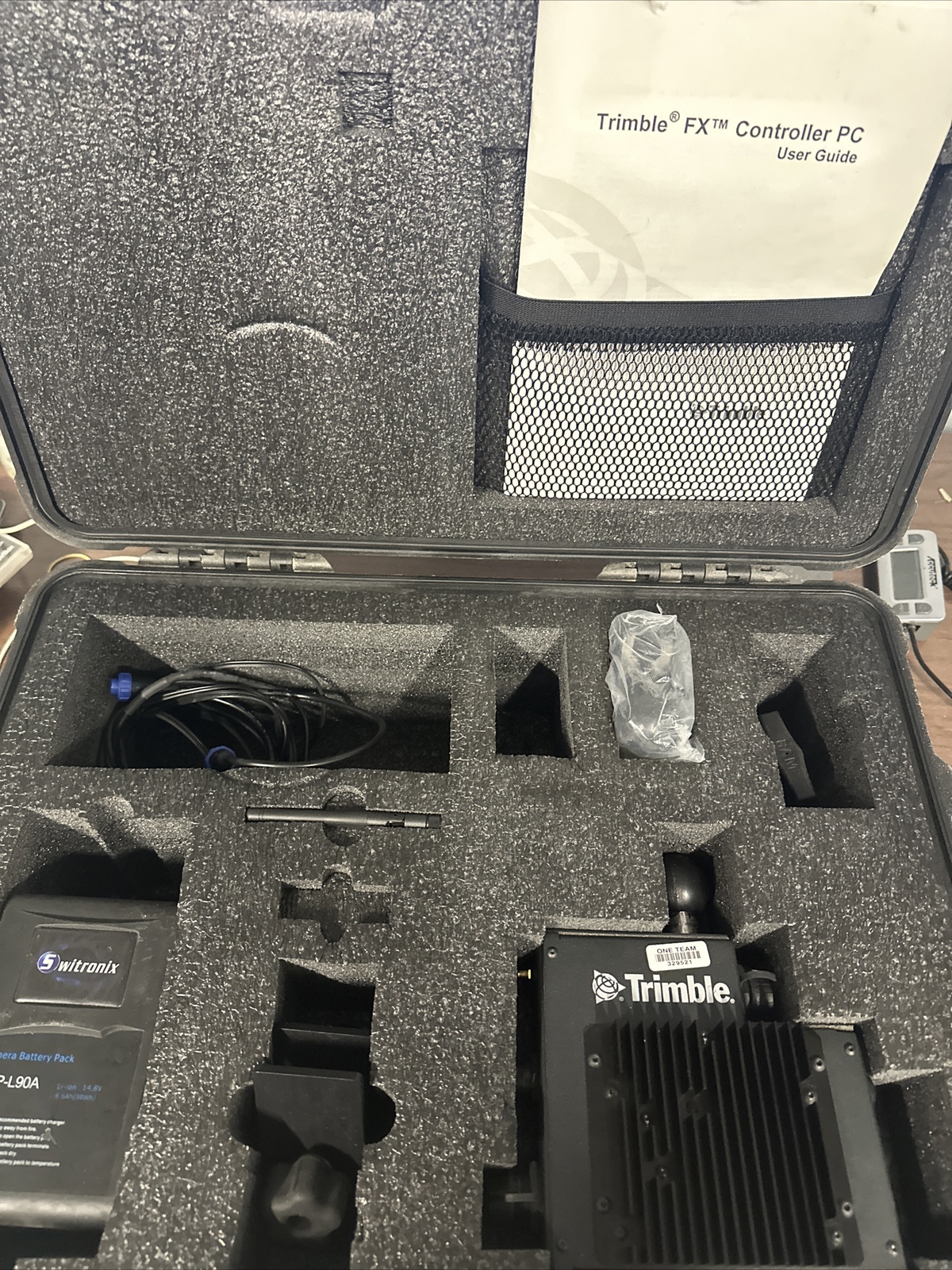 Trimble Fx Controller Pc With Two Xp L90a Batteries