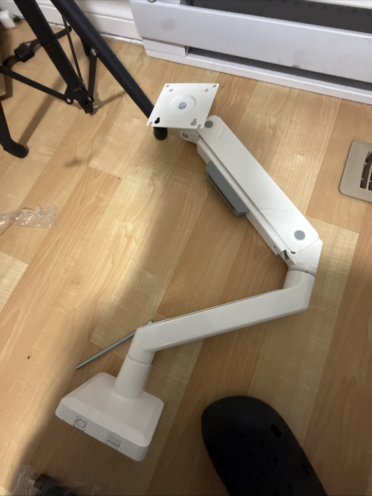 Brand: YVDSZNMQ 17-35 inch computer monitor stand with pneumatic rotary Single
