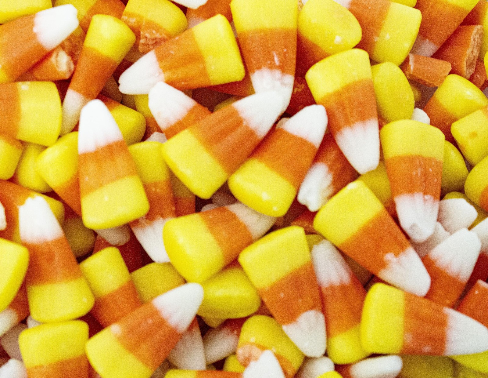 Classic Candy Corn – 1 lb Bulk Bag – Traditional Tri‑Color Orange Yellow Whit...