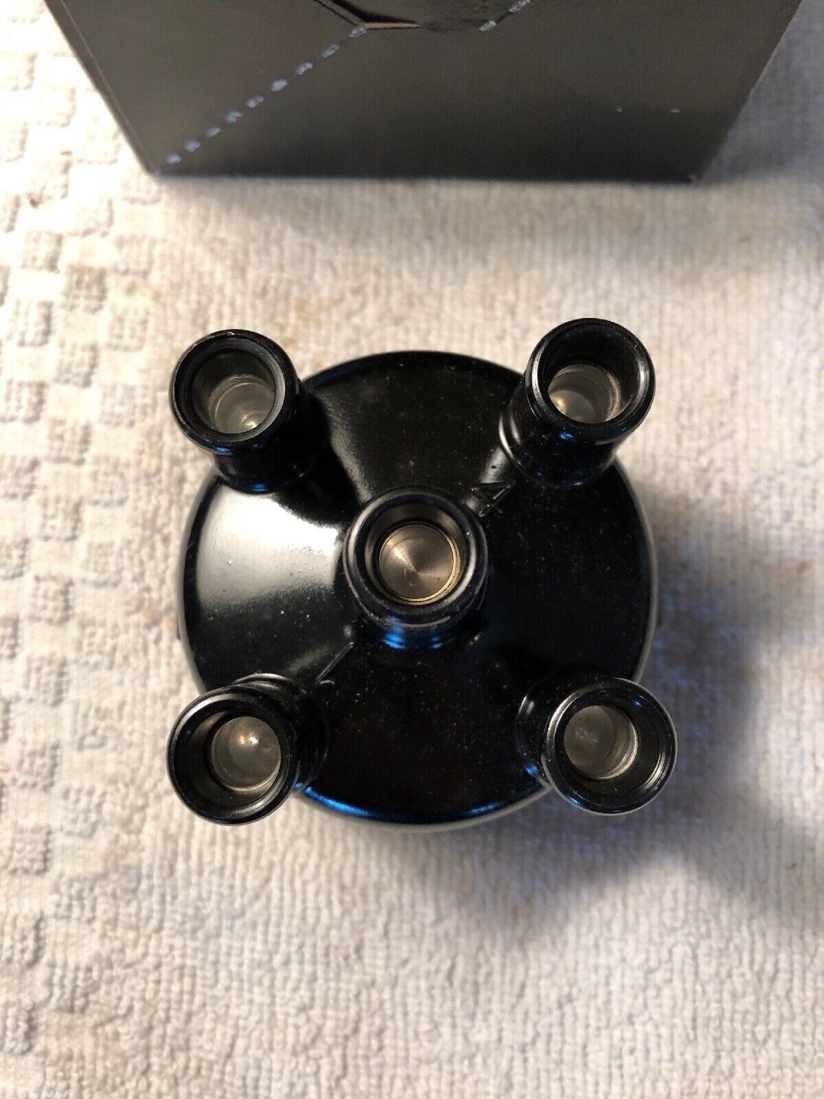 BorgWarner C557P - Distributor Cap