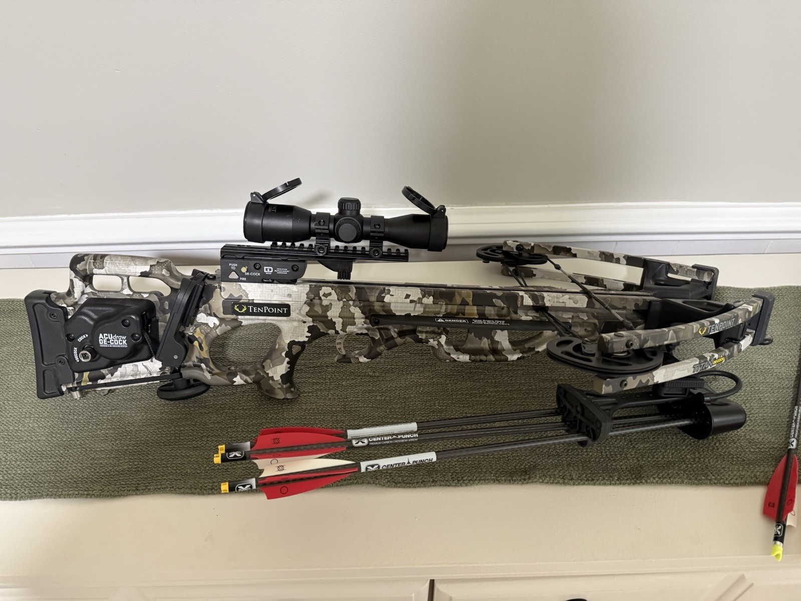Tenpoint Titan Decock