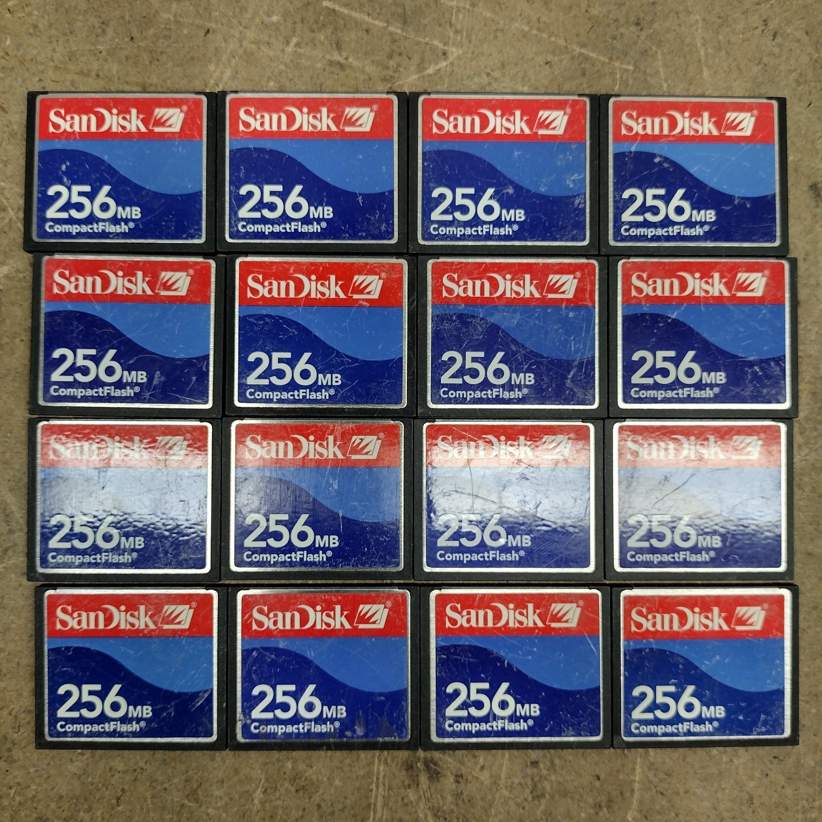 Lot of 16 - SanDisk Compact Flash  256MB - USED