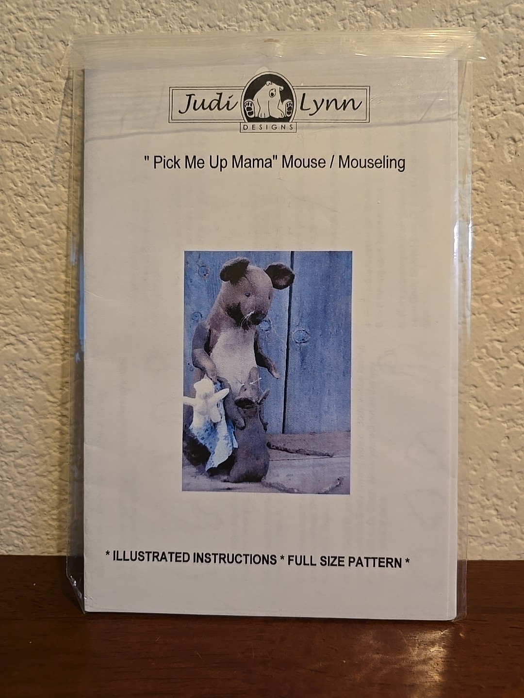 Judi Lynn Designs Pick Me Up Mama Mouse Mouseling Pattern