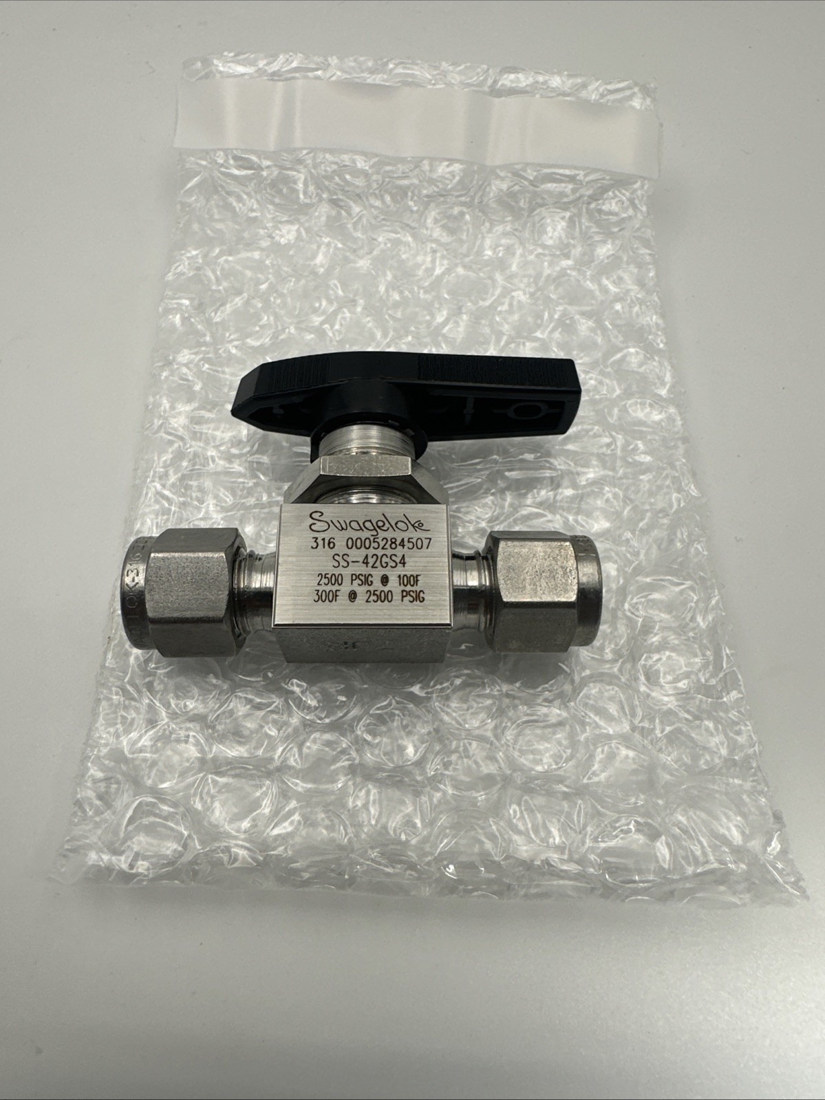 Swagelok SS-42GS4 1/4”  40 Series Tubing 1 Piece Ball Valve Stainless Steel