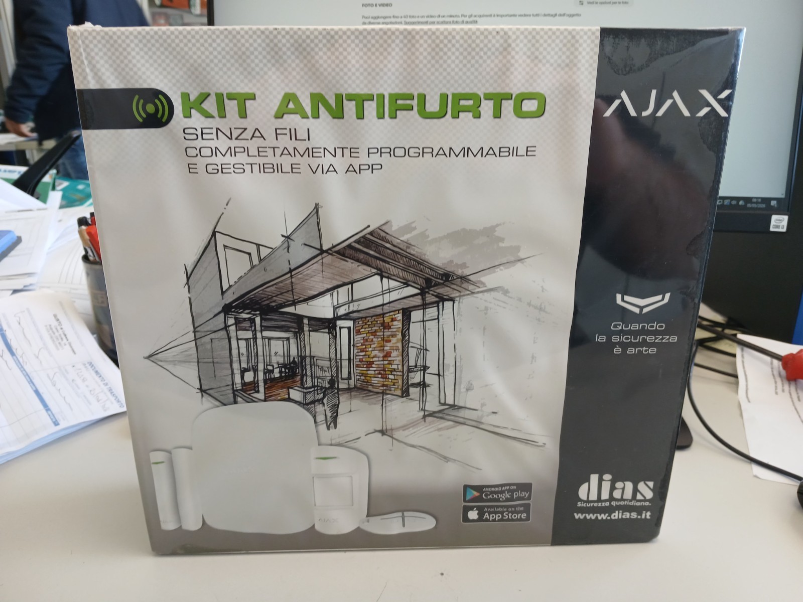 Ajax StarterKit 4G - White Ajax Anti-Theft Kit - 4G Ethernet Center + Motion