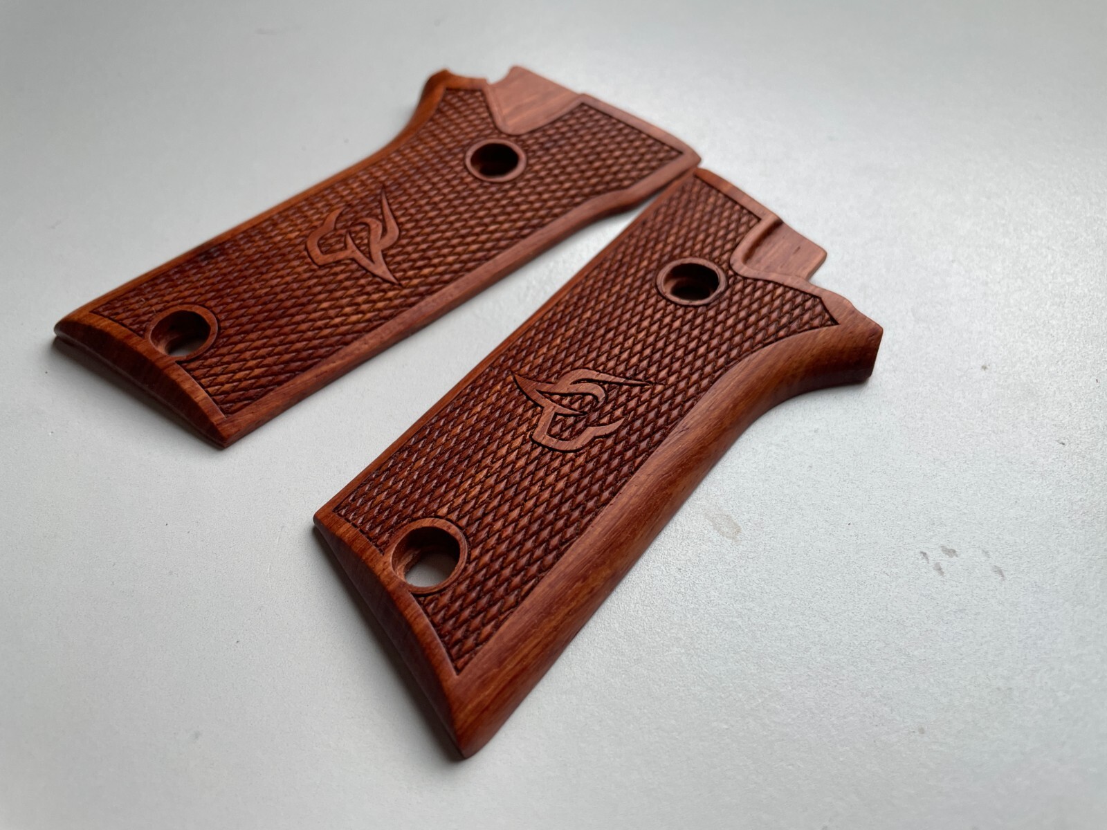 New All Checker Handle decor grips for taurus, pt-911, 940 full size#01