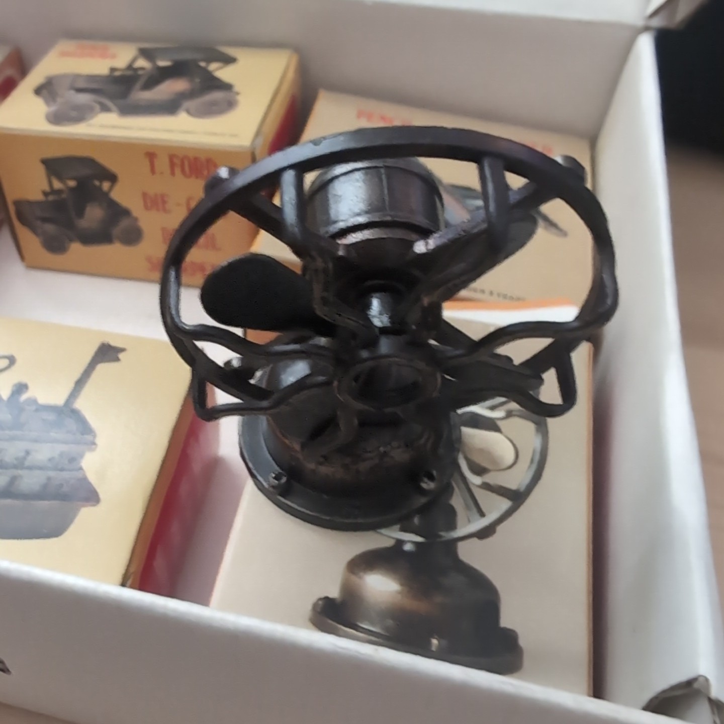 Case Die Cast Pencil Sharpener Collection Antique Miniatures New