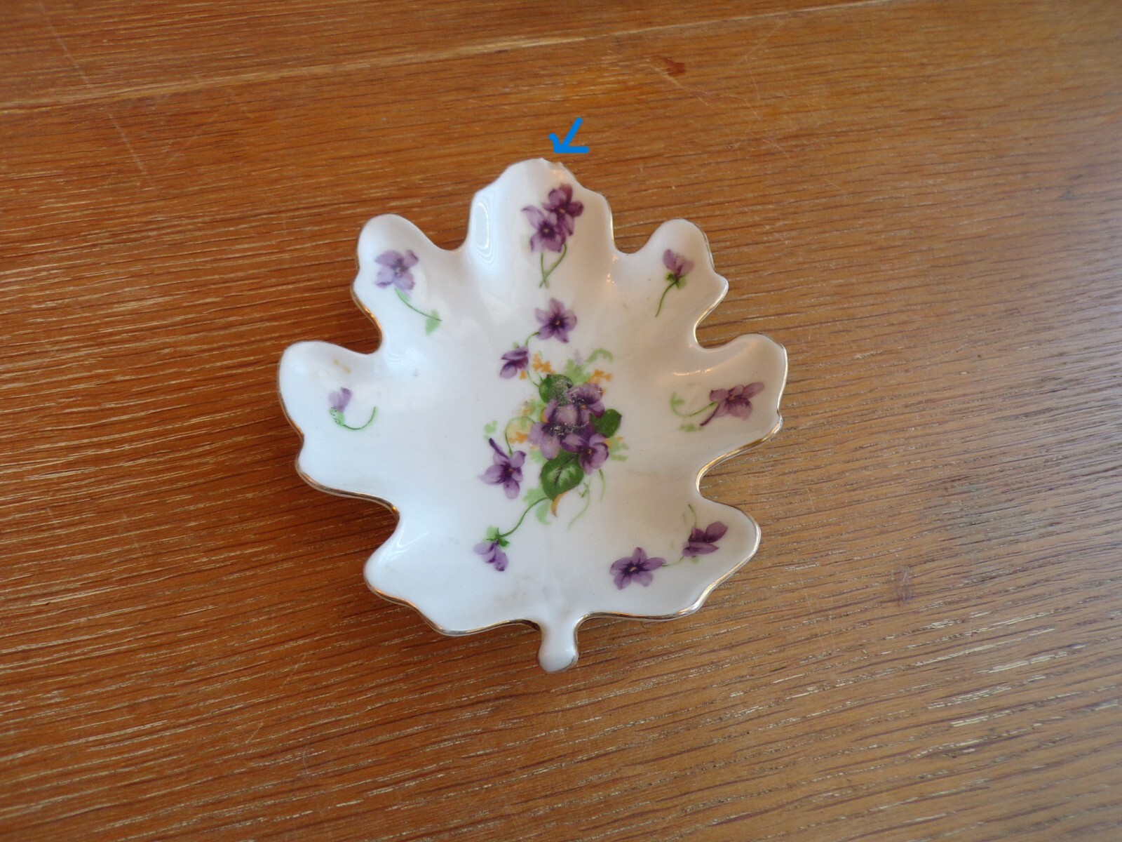 VTG SAJI Fancy China Purple Violet Flowers Leaf Shaped Trinket Dish