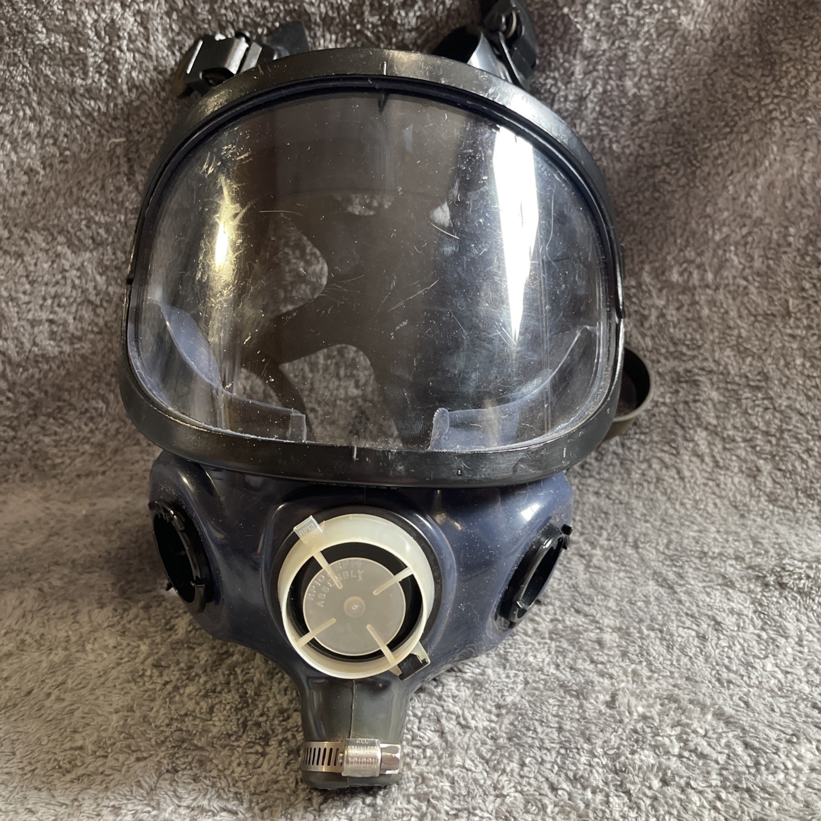 Willson Reusable Full Face Respirator Protection Facepiece Gas Mask MEDIUM