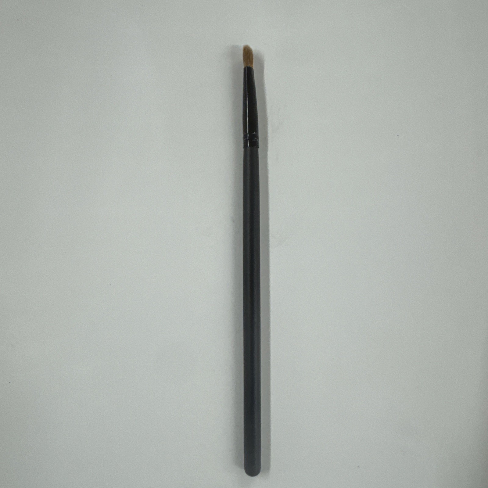 BASIC BEAUTY EYE SMUDGE BRUSH *