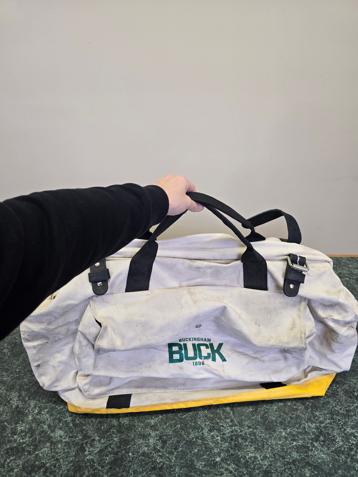 BUCKINGHAM BUCK 1896 HEAVY-DUTY TOOL BAG 45332