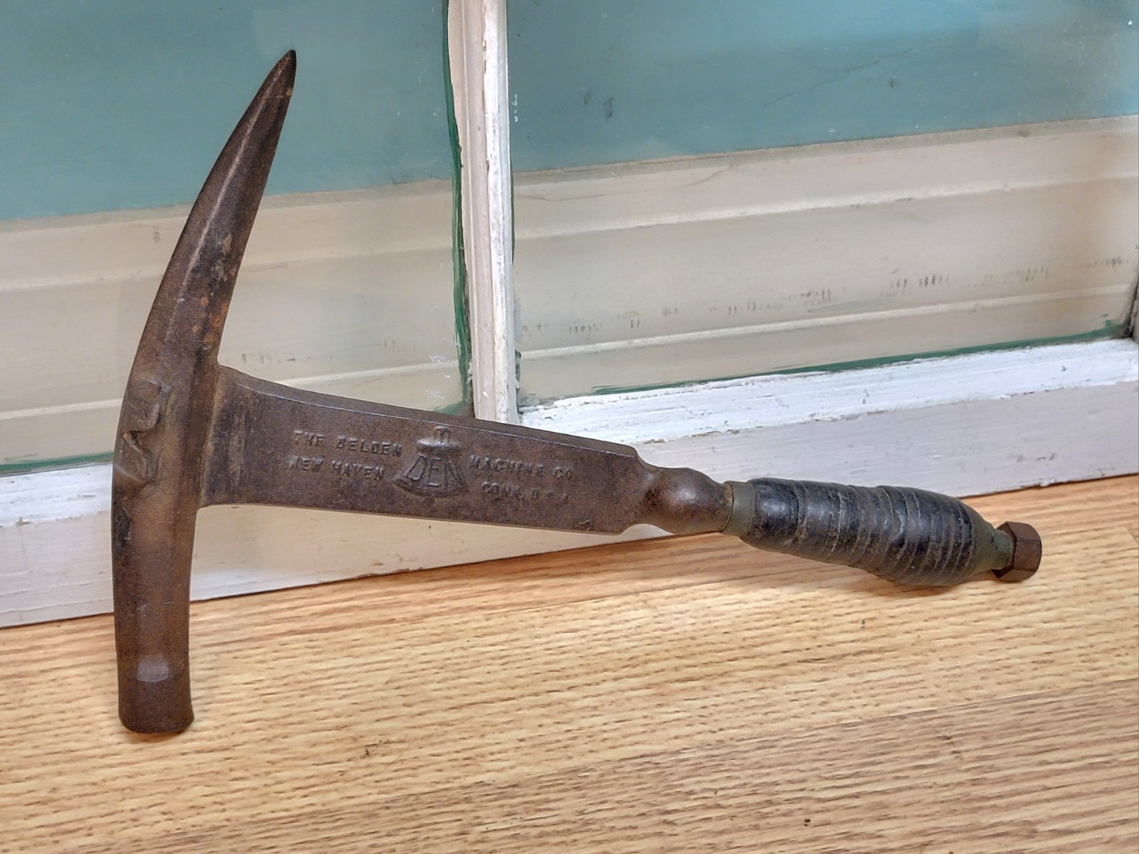 Vintage Belden Machine Co. Slater's Slate Roofing Hammer Leather Handle 1lb 10oz