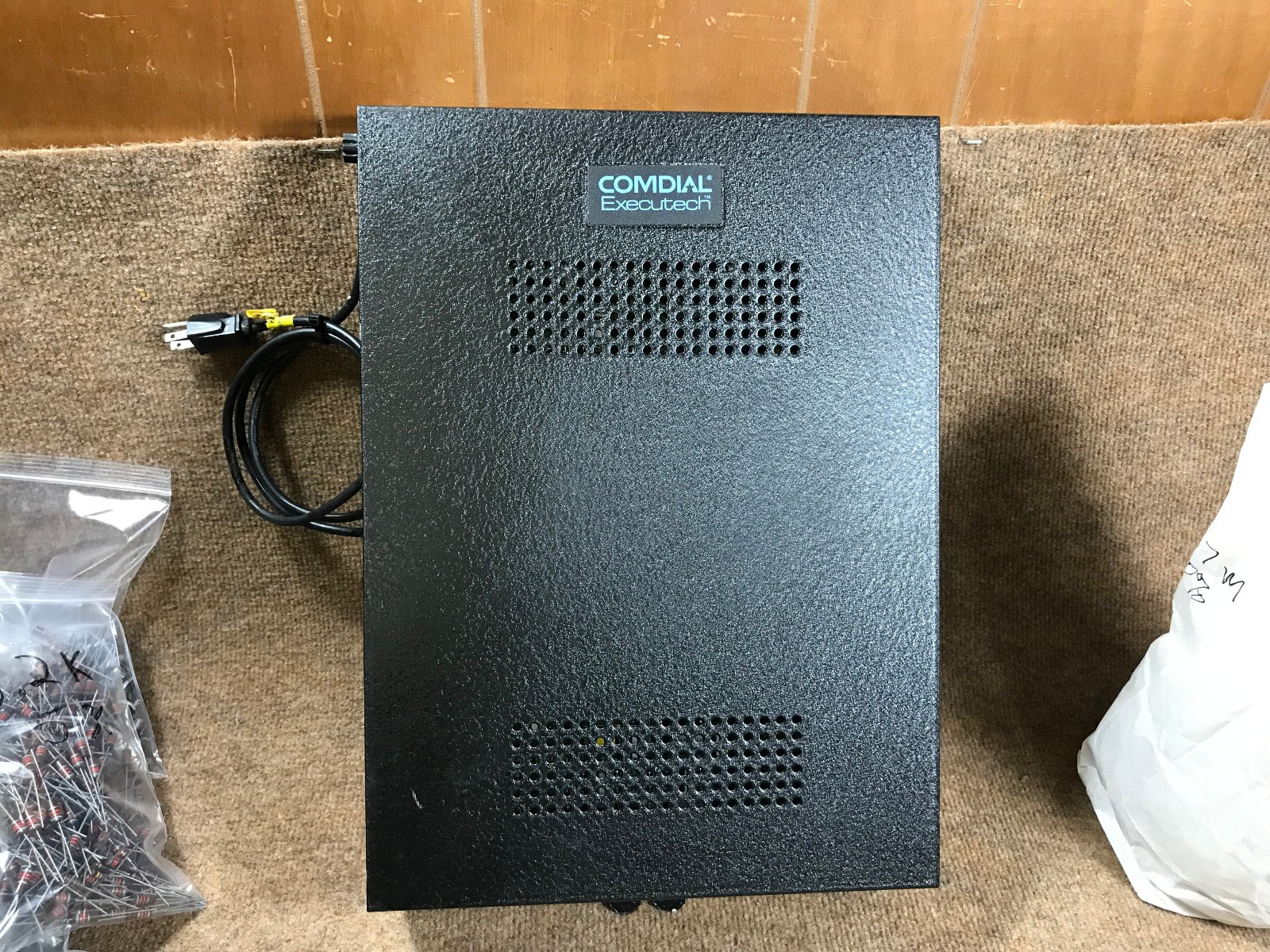 Comdial Executech NO616 KSU 6 Lines and 16 Stations
